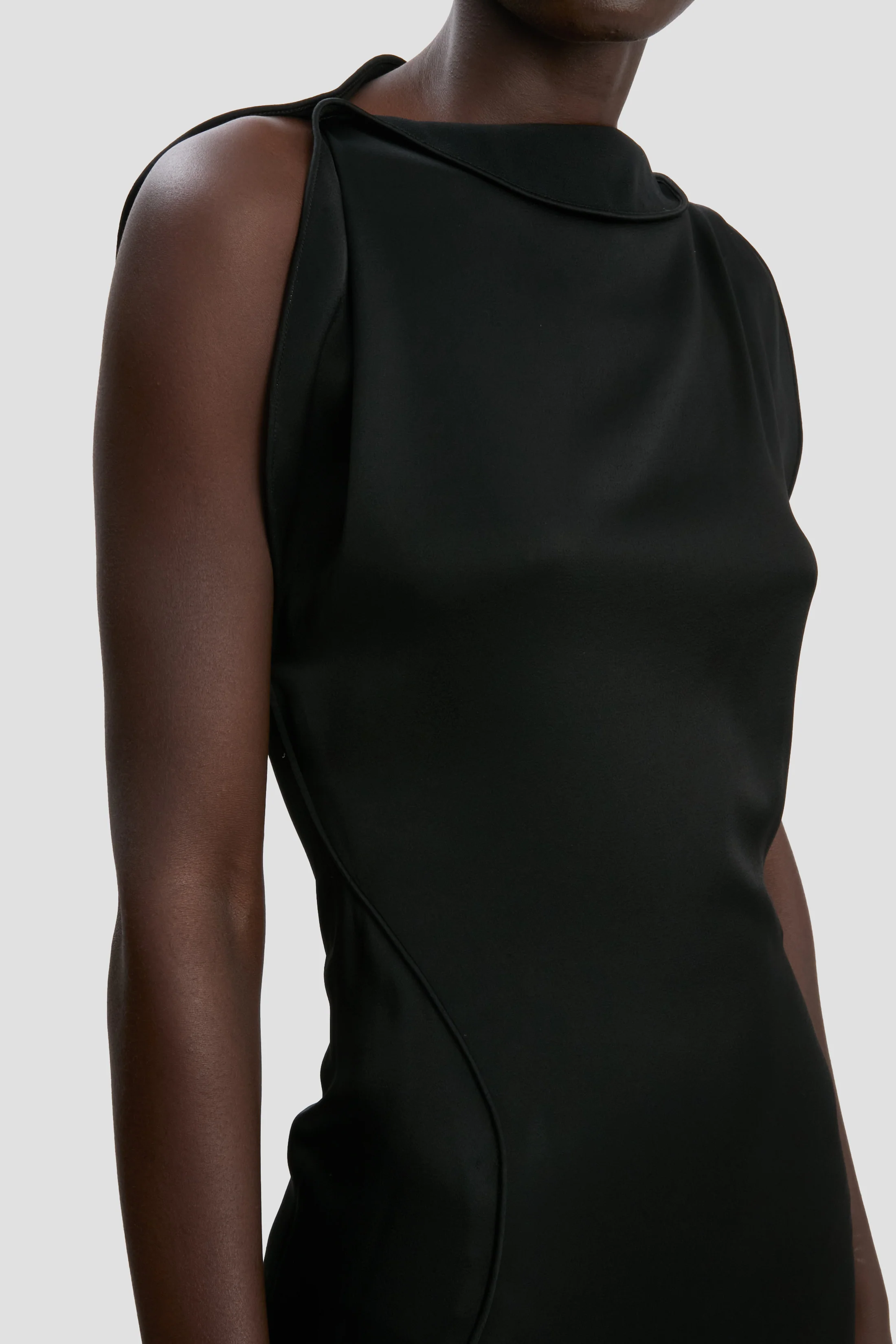 Carla Gown In Black - Image 3