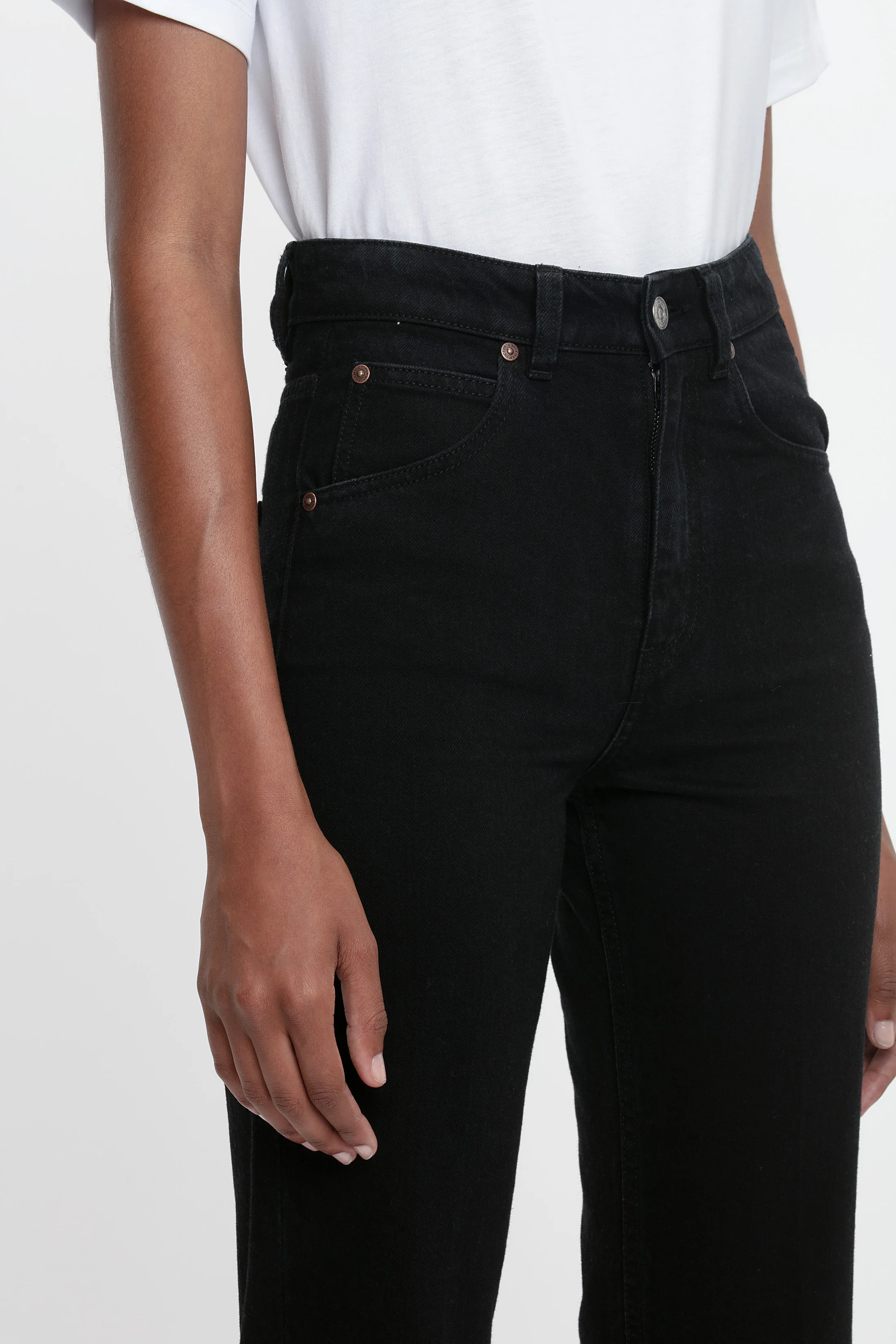 Julia Stretch Jean In Washed Black - Image 3