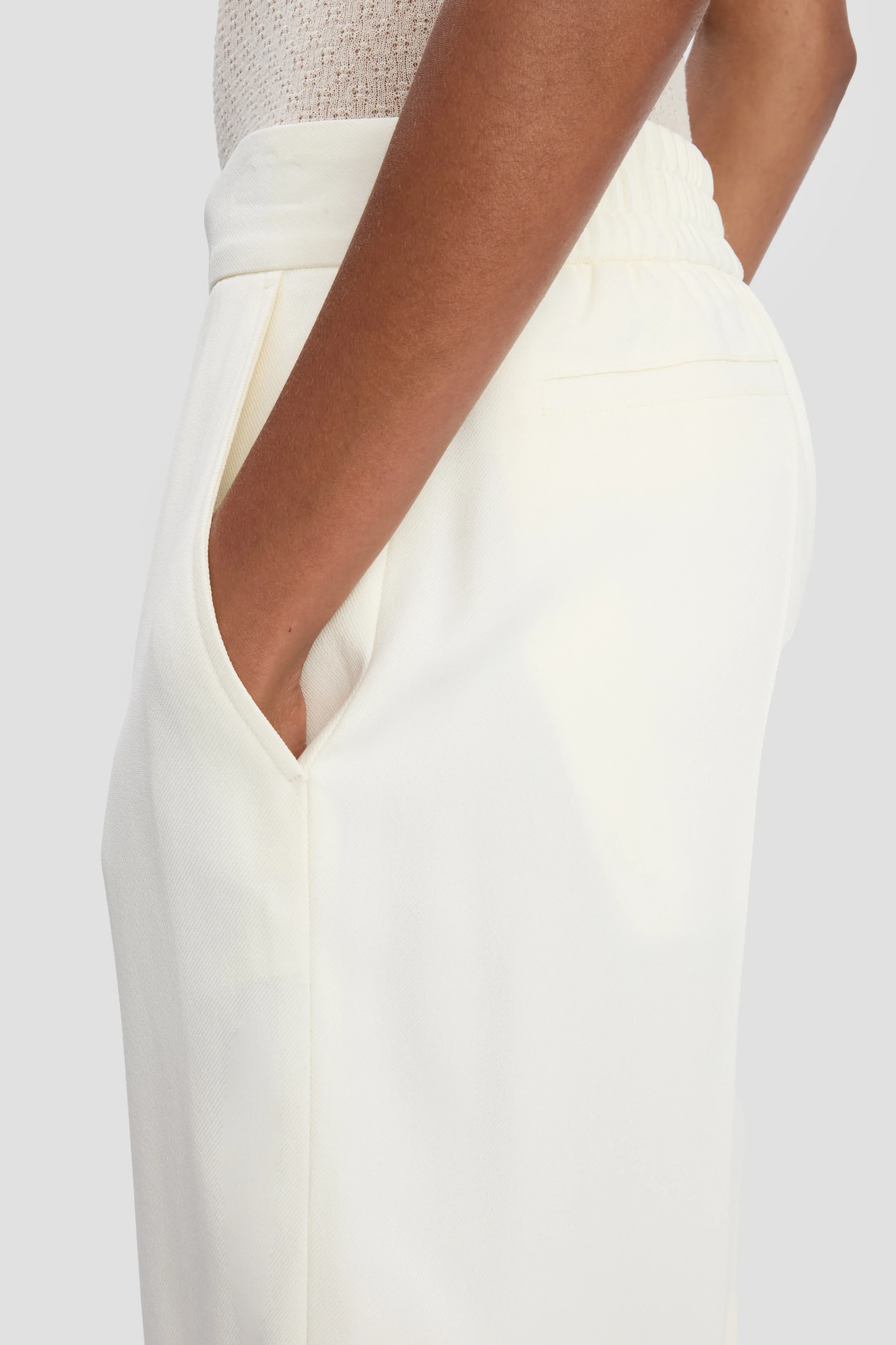 Tailored Shorts In Ivory - Image 3