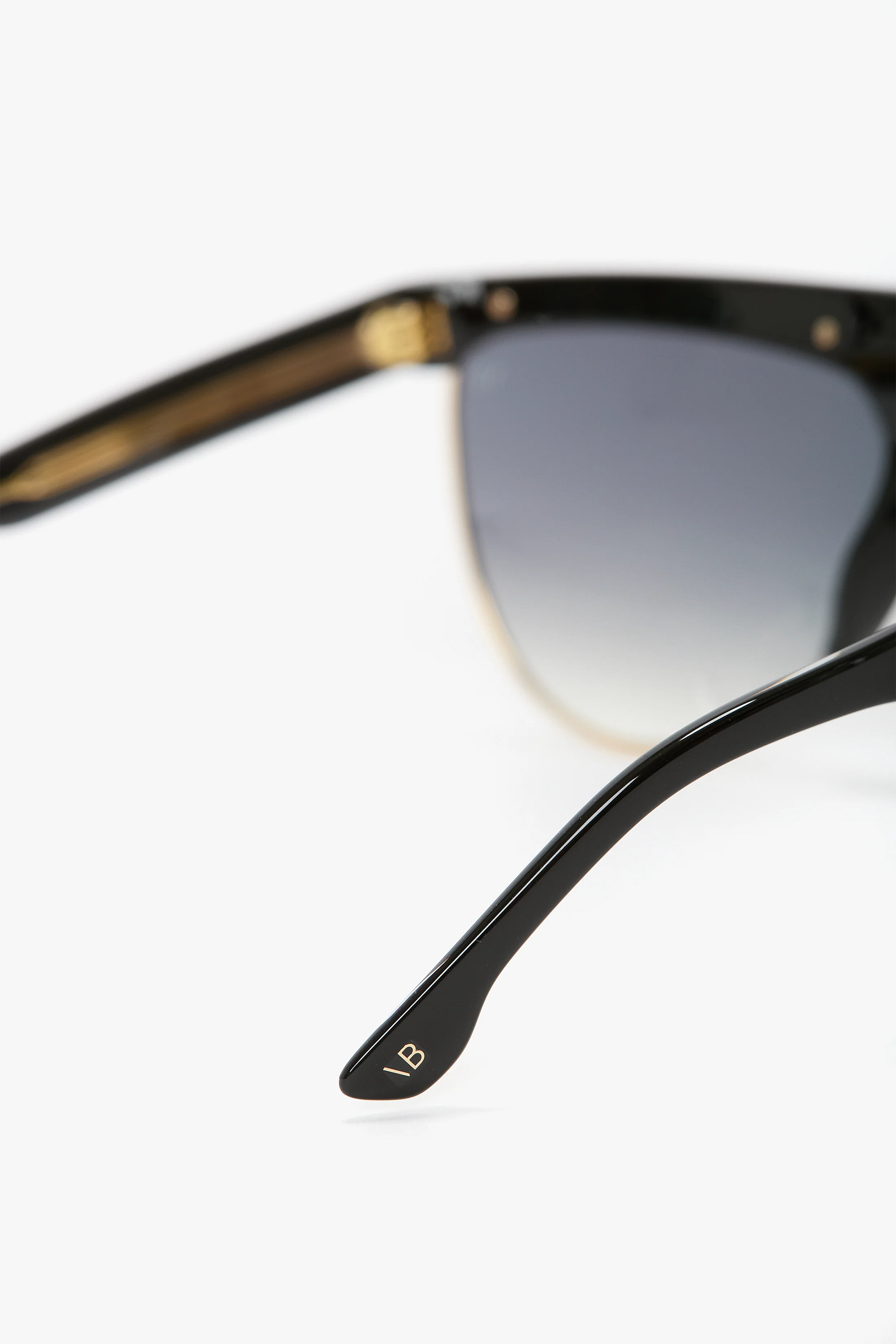 Sculpted Metal And Acetate Sunglasses With Flat Top - Image 6